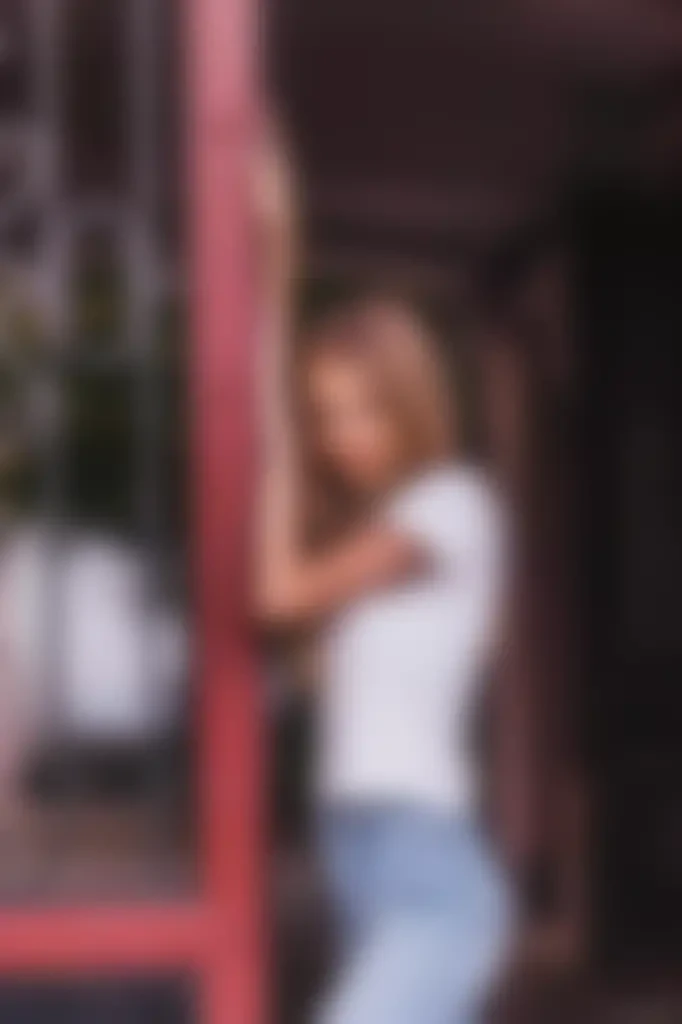 Elena Profile image 4