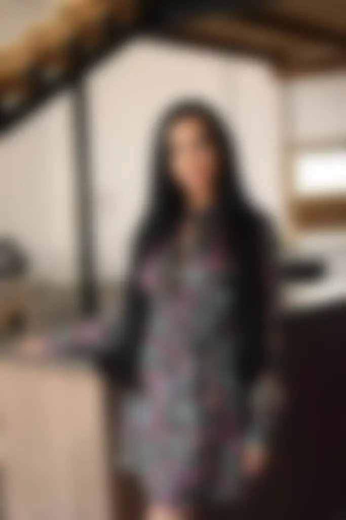 Elena Profile image 4