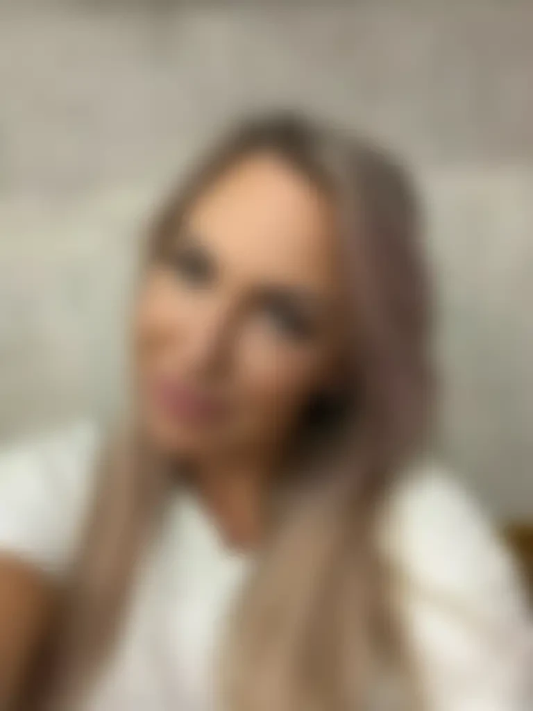 Anna, 51