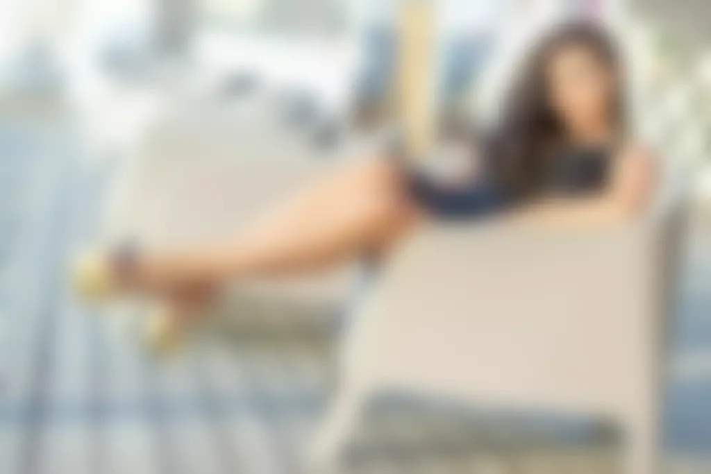 Julia Profile image 3