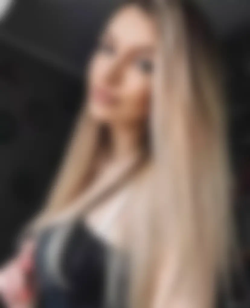 Anna Profile image 4